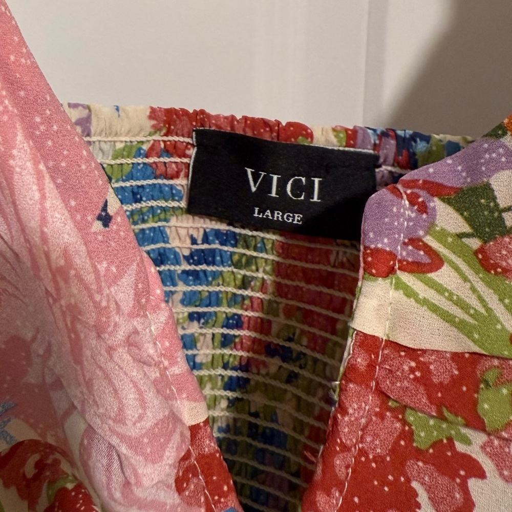 Vici Floral Dress - Picture 2 of 3